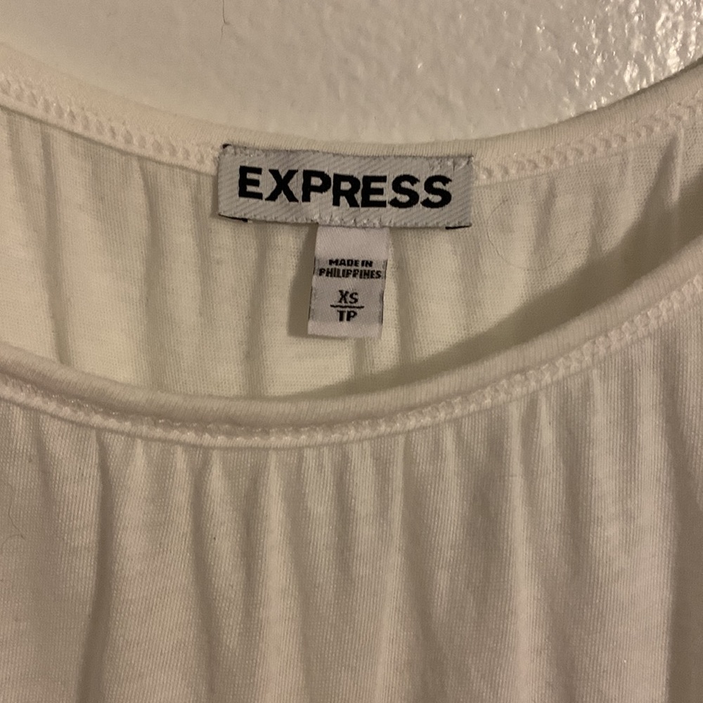 Express Tee - Picture 2 of 5